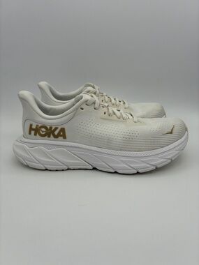 Hoka One One White Rose Gold Women's Arahi 7 Running Shoes   |  Size: 6B